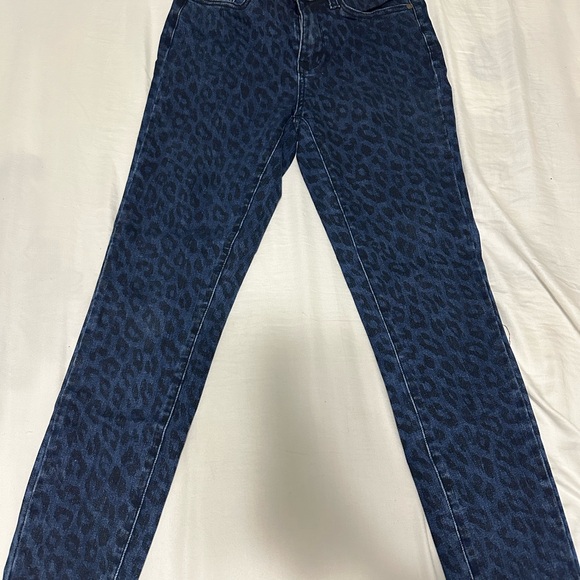 Judy Blue Skinny Fit Cheetah Print Jeans - Picture 3 of 3